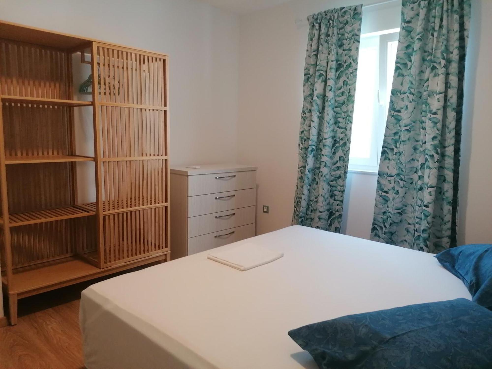 Apartmani Mares - 20 M From The Beach Брела Екстер'єр фото