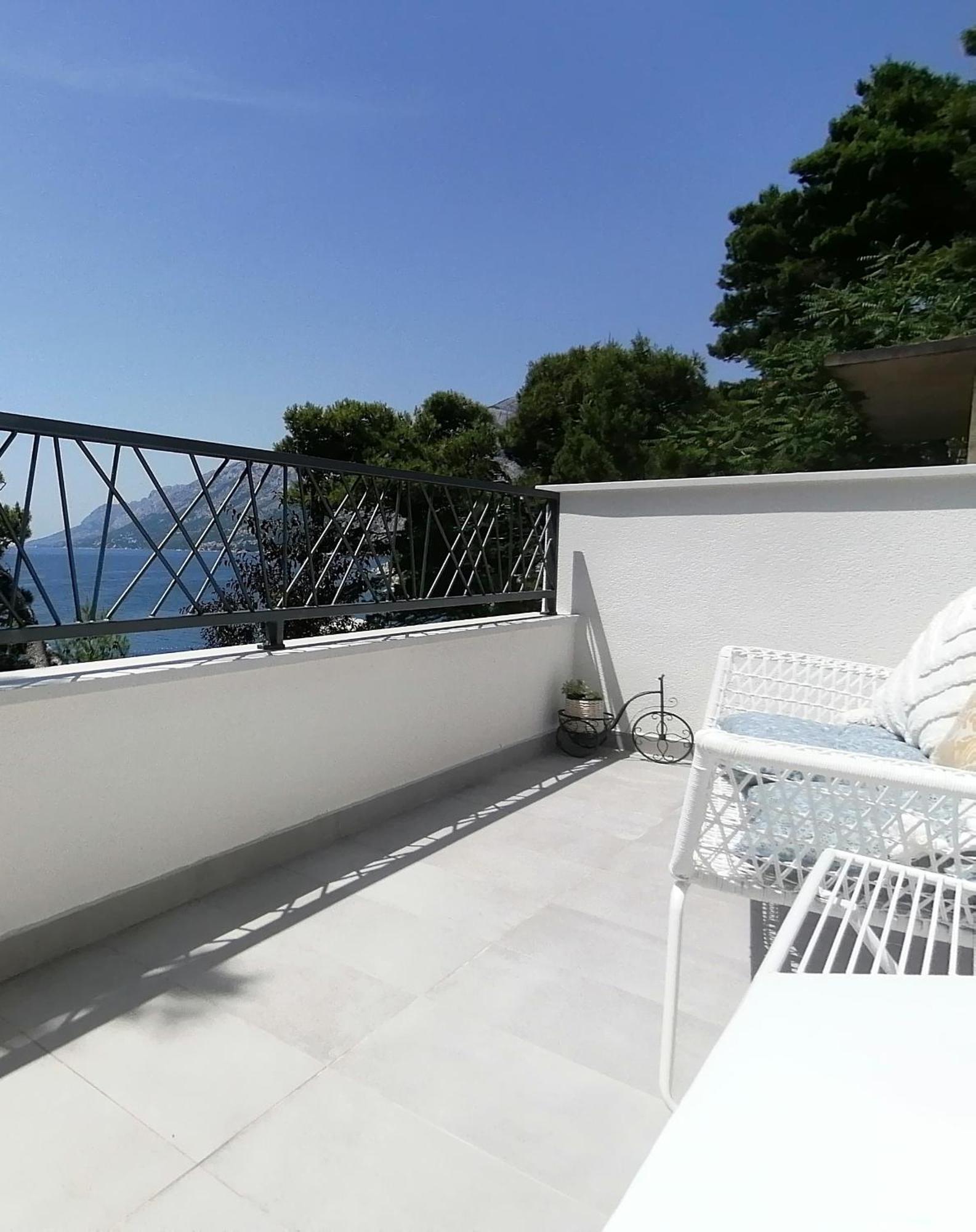 Apartmani Mares - 20 M From The Beach Брела Екстер'єр фото