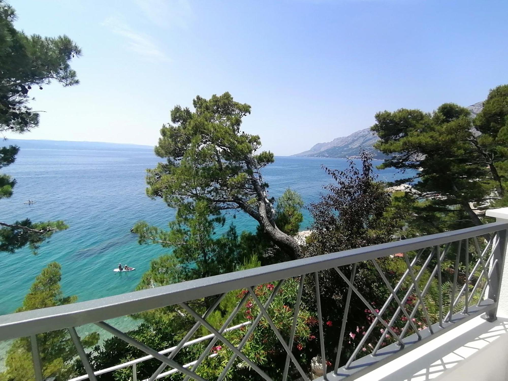 Apartmani Mares - 20 M From The Beach Брела Екстер'єр фото