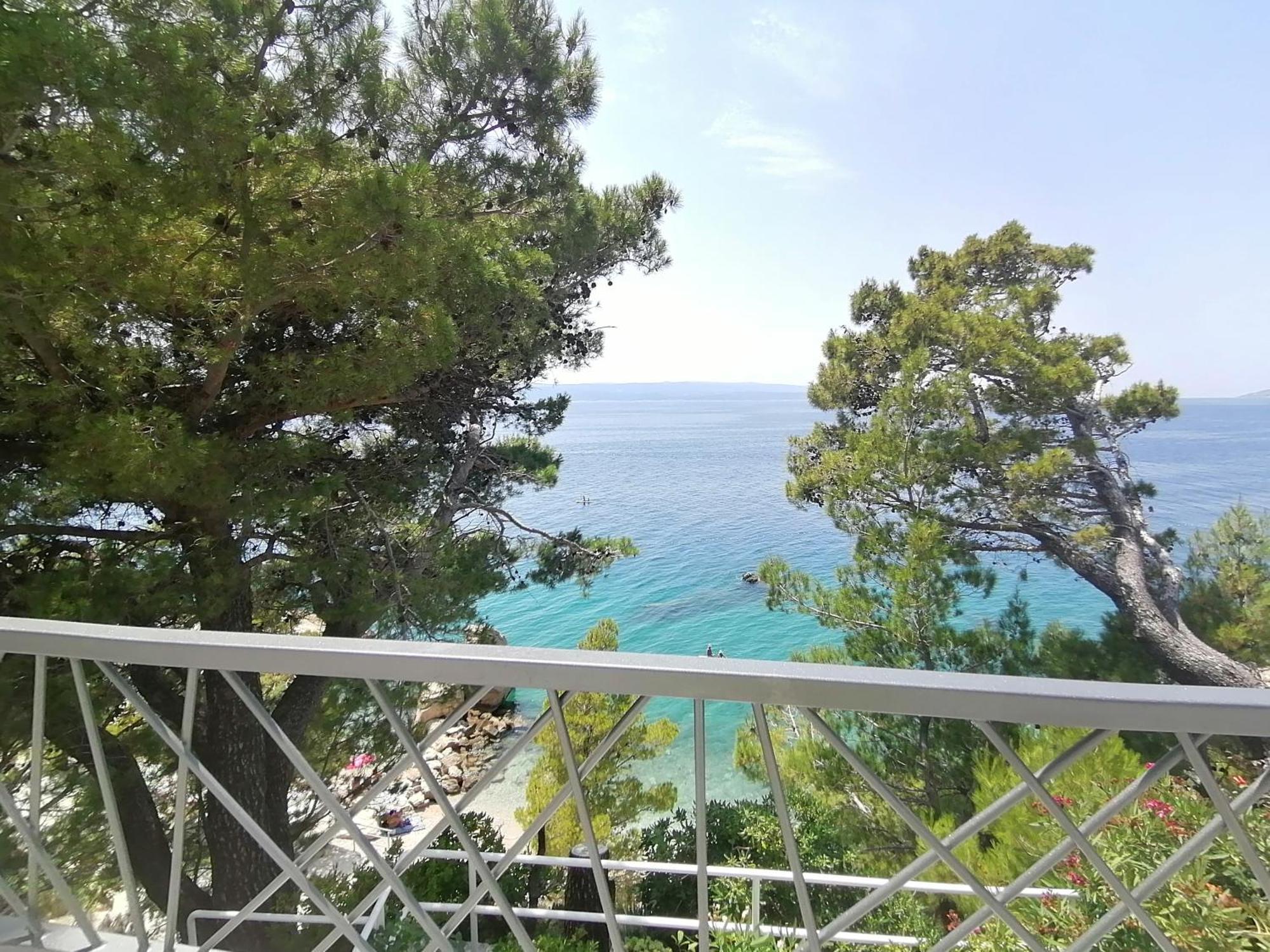 Apartmani Mares - 20 M From The Beach Брела Екстер'єр фото